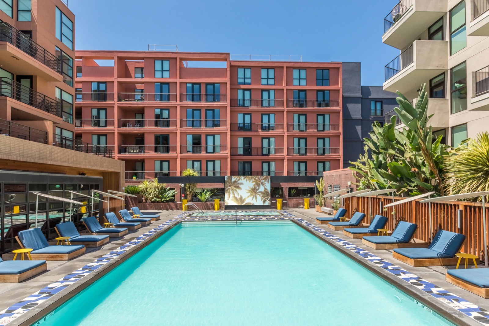 El Centro Apartments & Bungalows — after